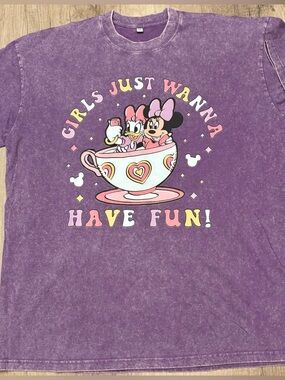 NWOT Disney Parks Minnie and Daisy Over Sized T-Shirt XXL
